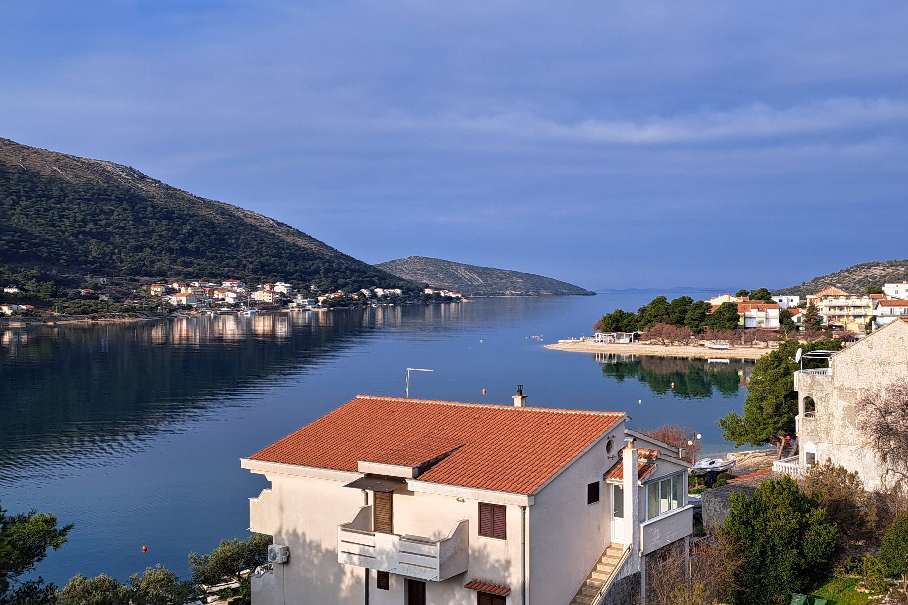 Three bedroom apartment near beach Grebaštica, Šibenik  A-d