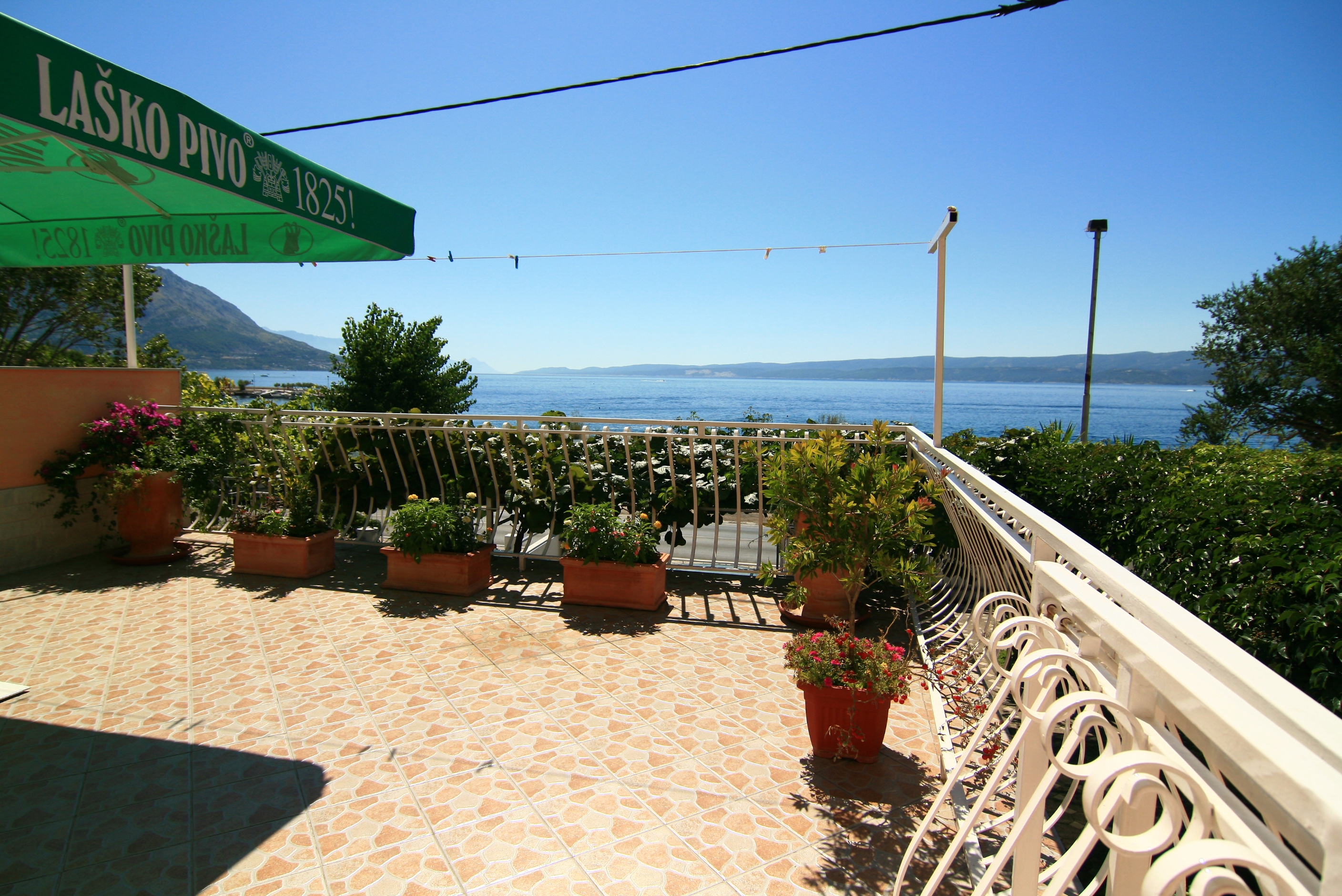 One bedroom apartment near beach Duće, Omiš (A-5275-a) One bedroom apartment near beach Duće, Omiš (A-5275-a)