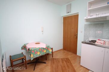 Dining room Omiš, Dining room in the apartment.