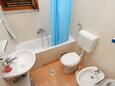 Ванная комната Jadranovo, Ванная комната в размещении типа apartment, Домашние животные допускаются и WiFi.