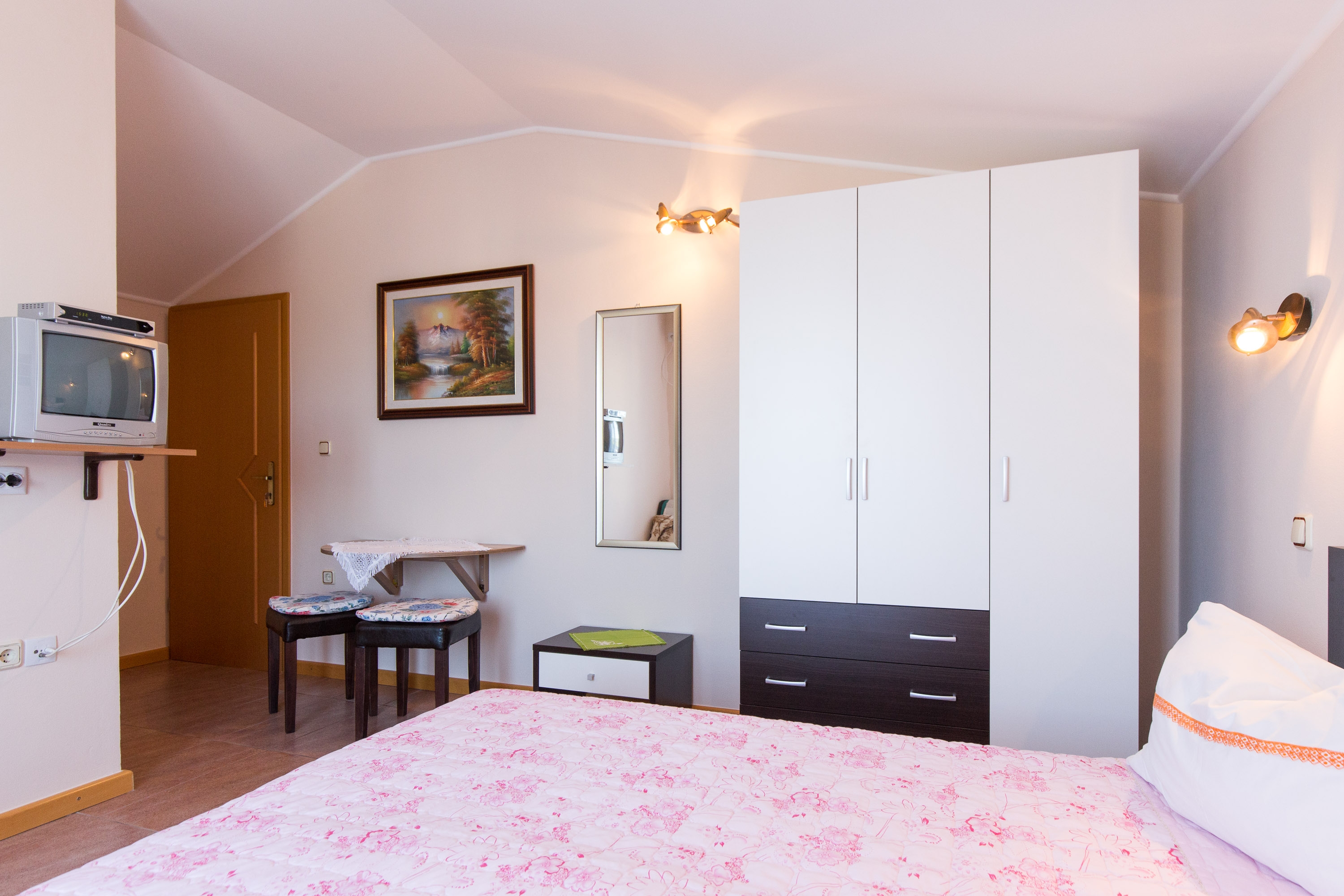 Room with terrace and sea view Krk (S-5294-b)