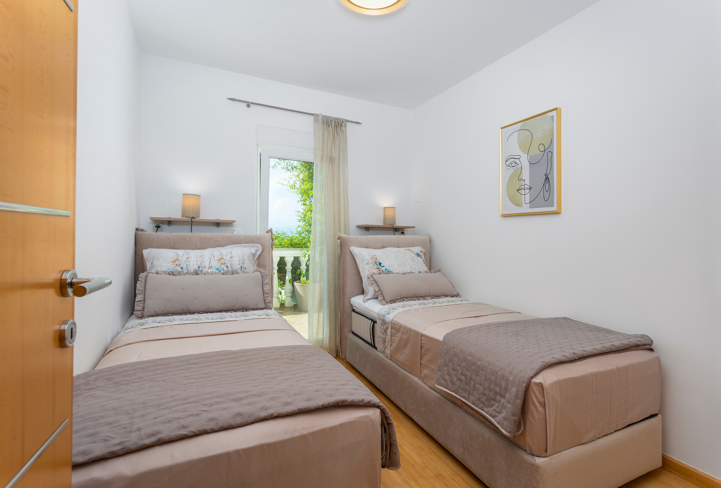 Two bedroom apartment with terrace and sea view Njivice, Krk  A-b