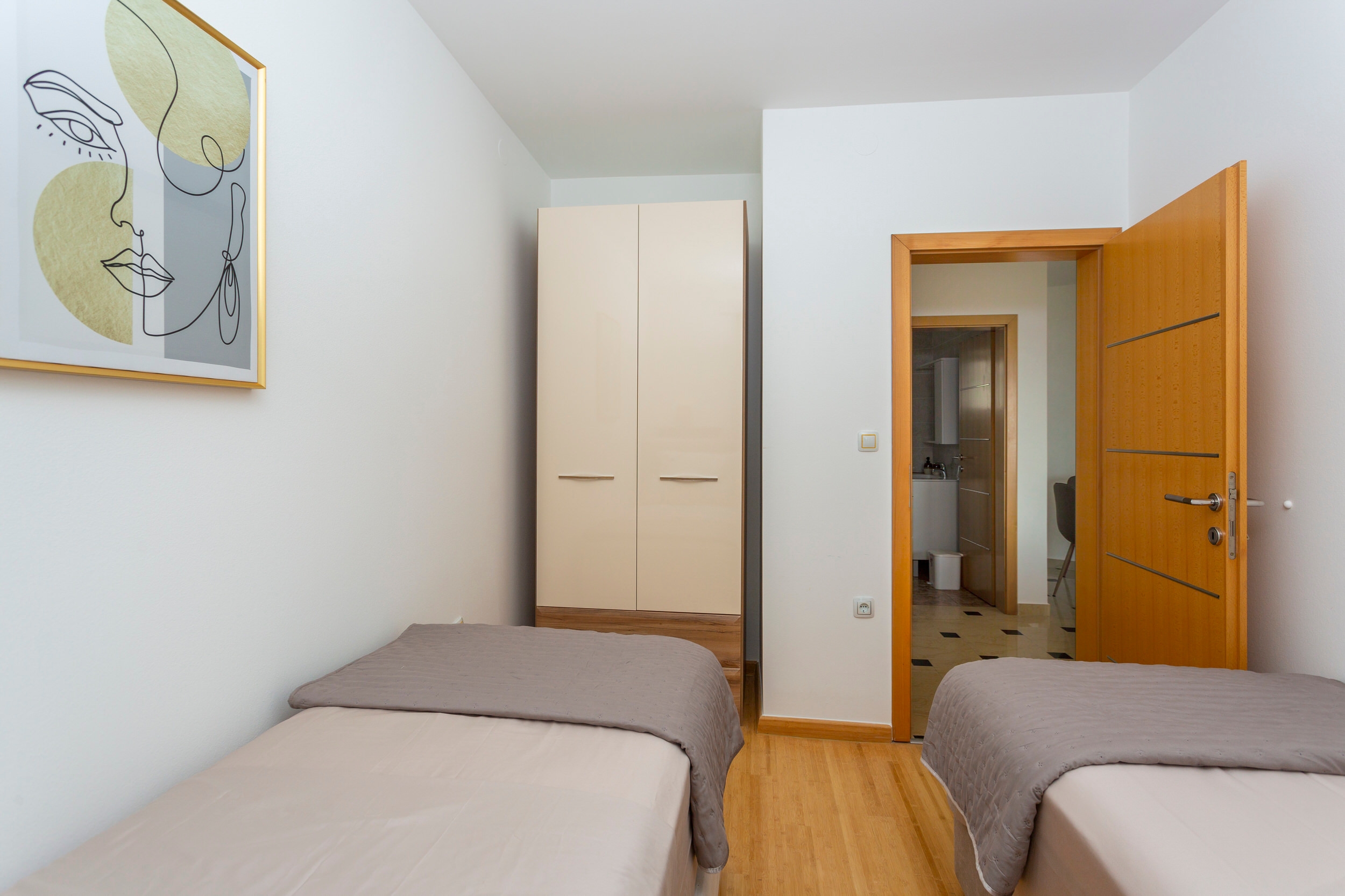 Two bedroom apartment with terrace and sea view Njivice, Krk  A-b