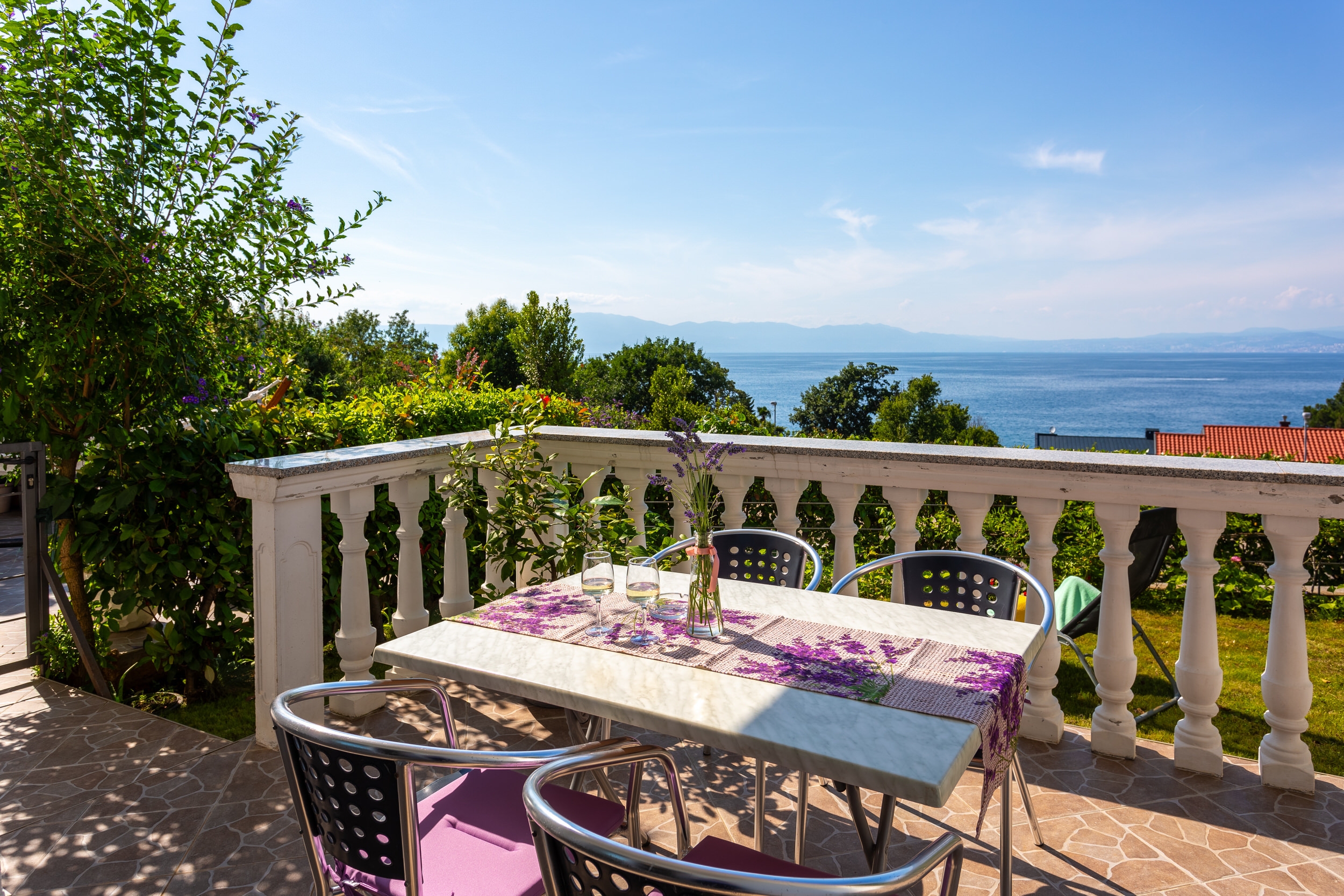 Two bedroom apartment with terrace and sea view Njivice, Krk  A-b
