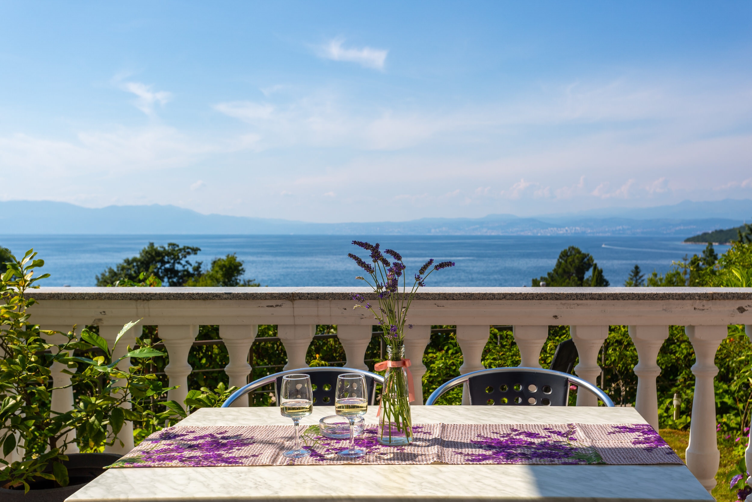 Two bedroom apartment with terrace and sea view Njivice, Krk  A-b