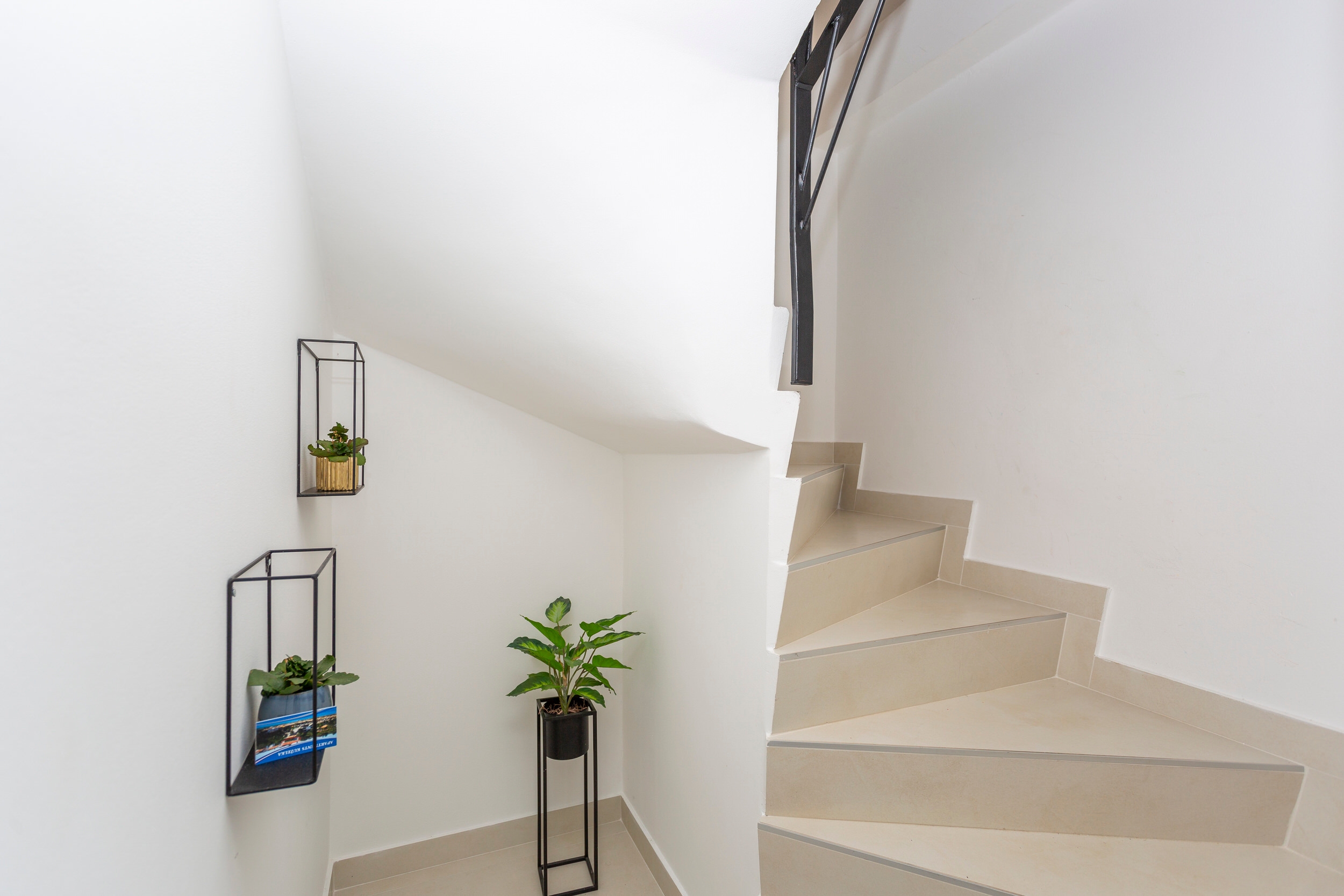 Two bedroom apartment with terrace and sea view Njivice, Krk  A-c