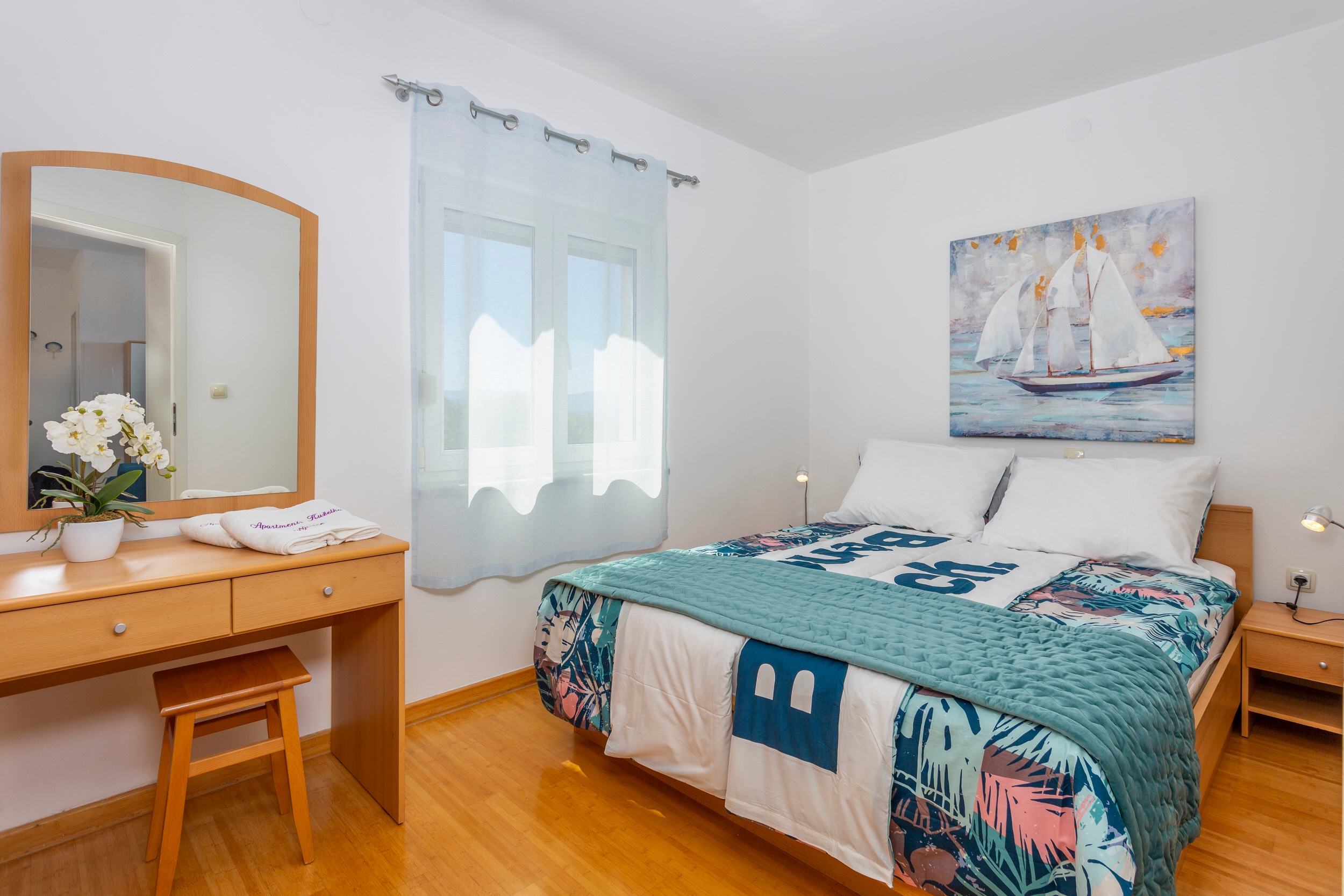 Two bedroom apartment with terrace and sea view Njivice, Krk  A-a