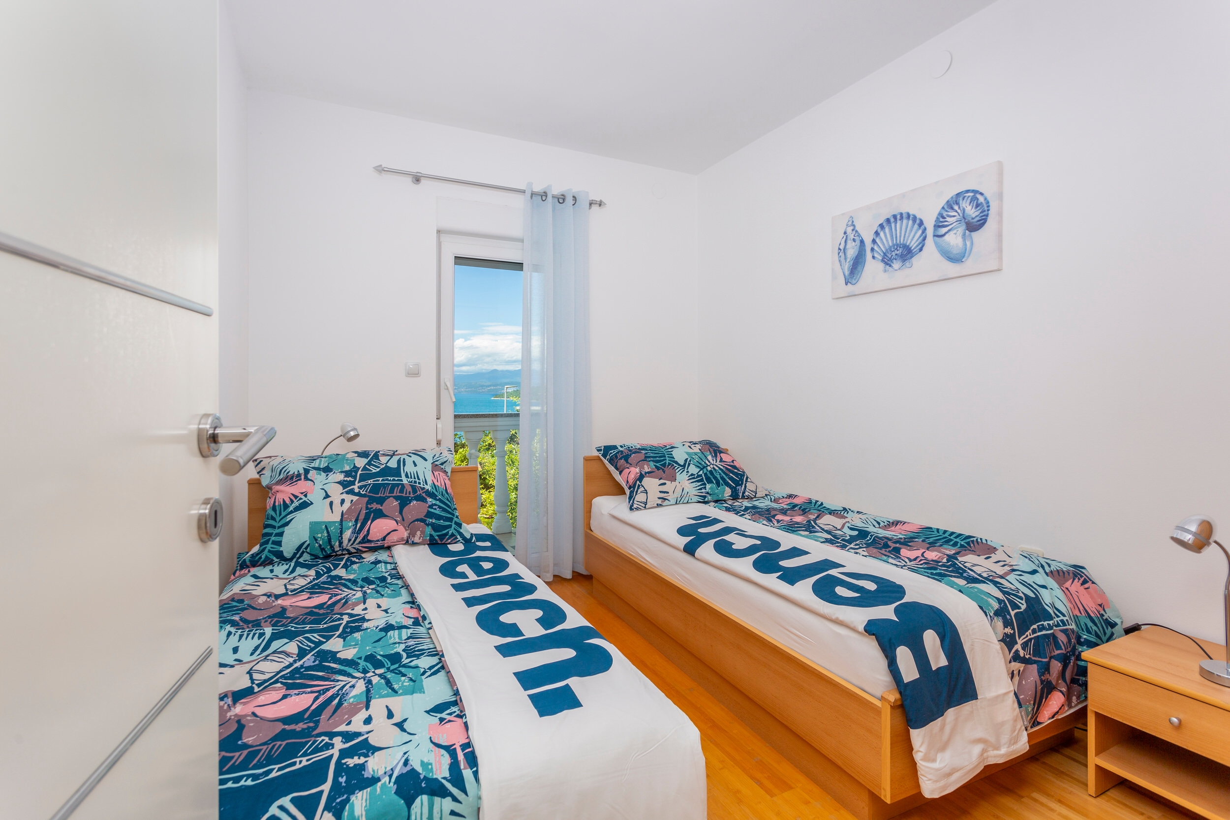 Two bedroom apartment with terrace and sea view Njivice, Krk  A-a