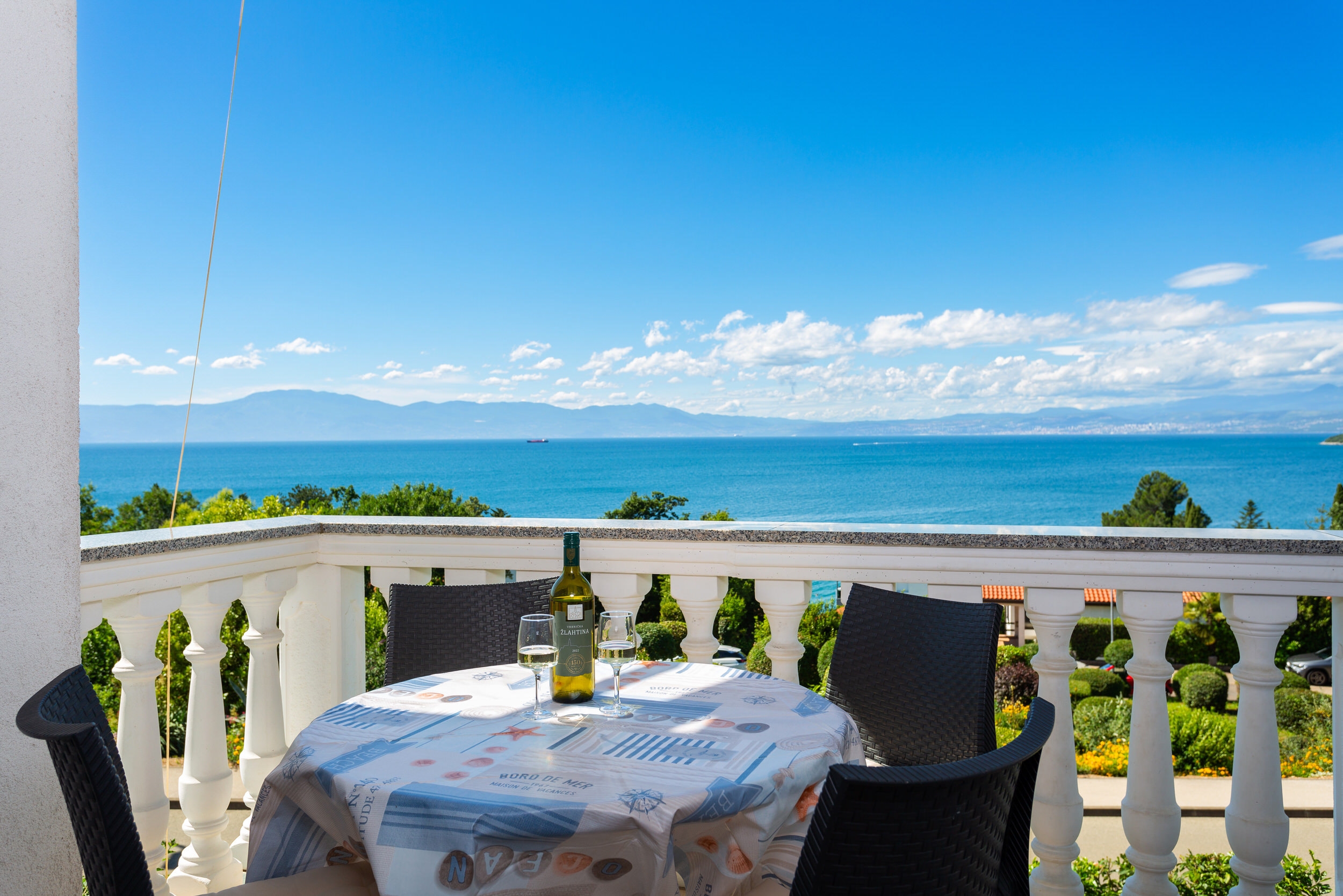 Two bedroom apartment with terrace and sea view Njivice, Krk  A-a