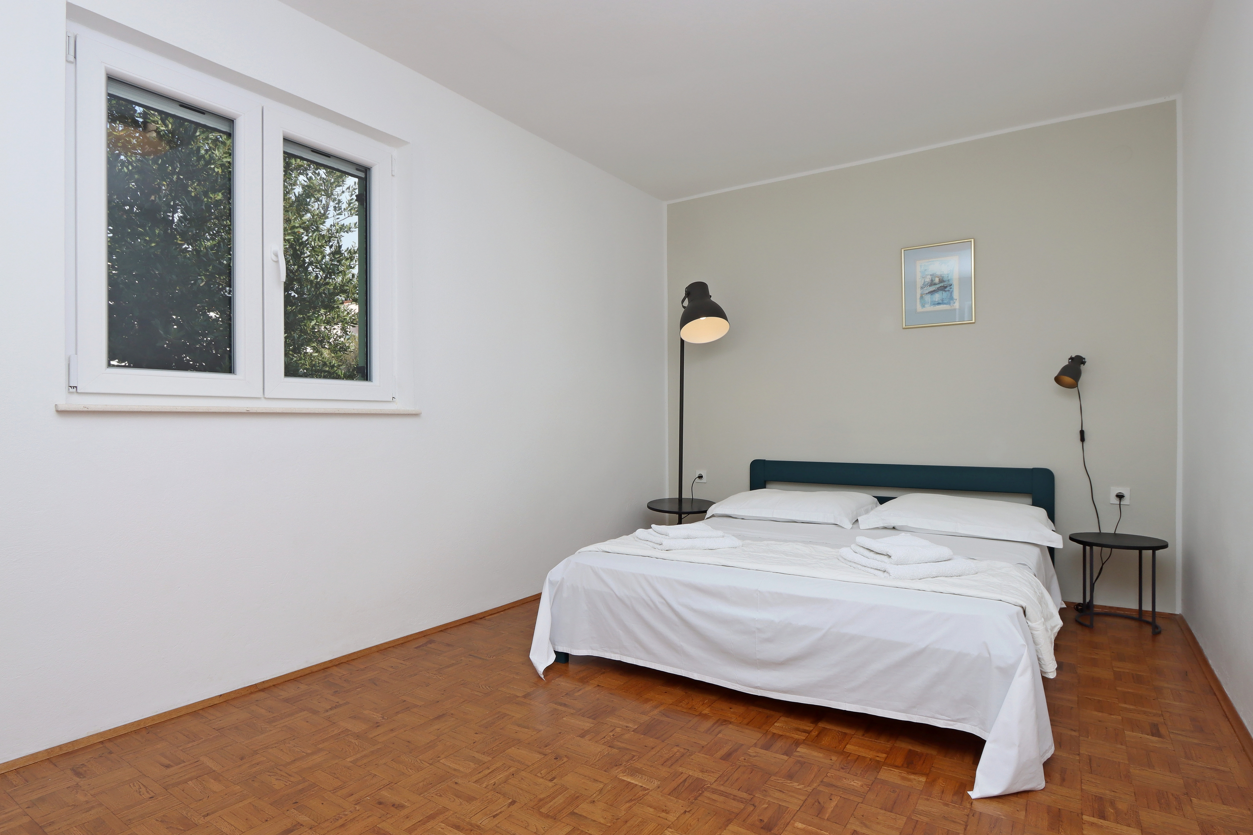 Three bedroom apartment with terrace Omišalj, Krk  A-a