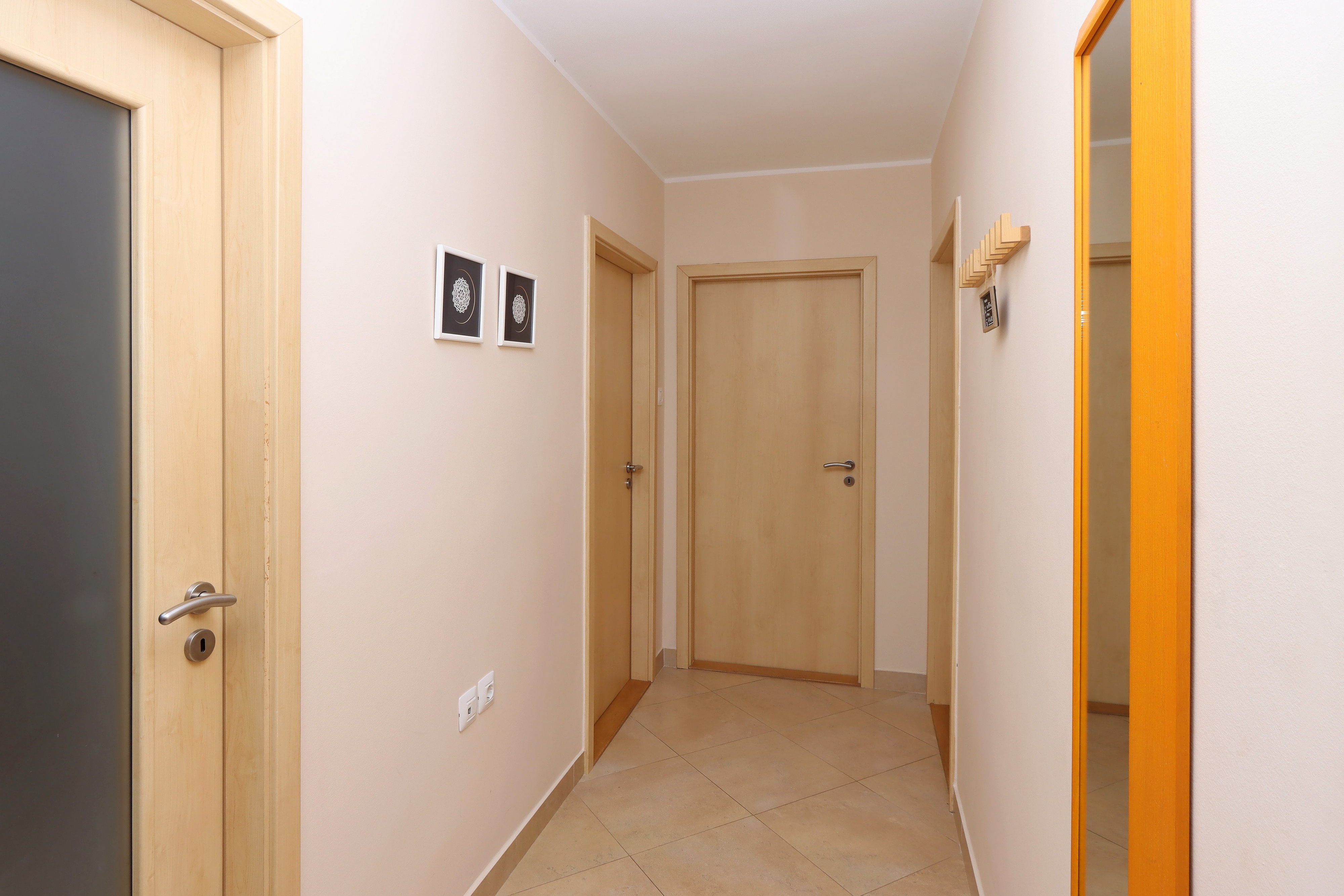 Three bedroom apartment with terrace Omišalj, Krk  A-a