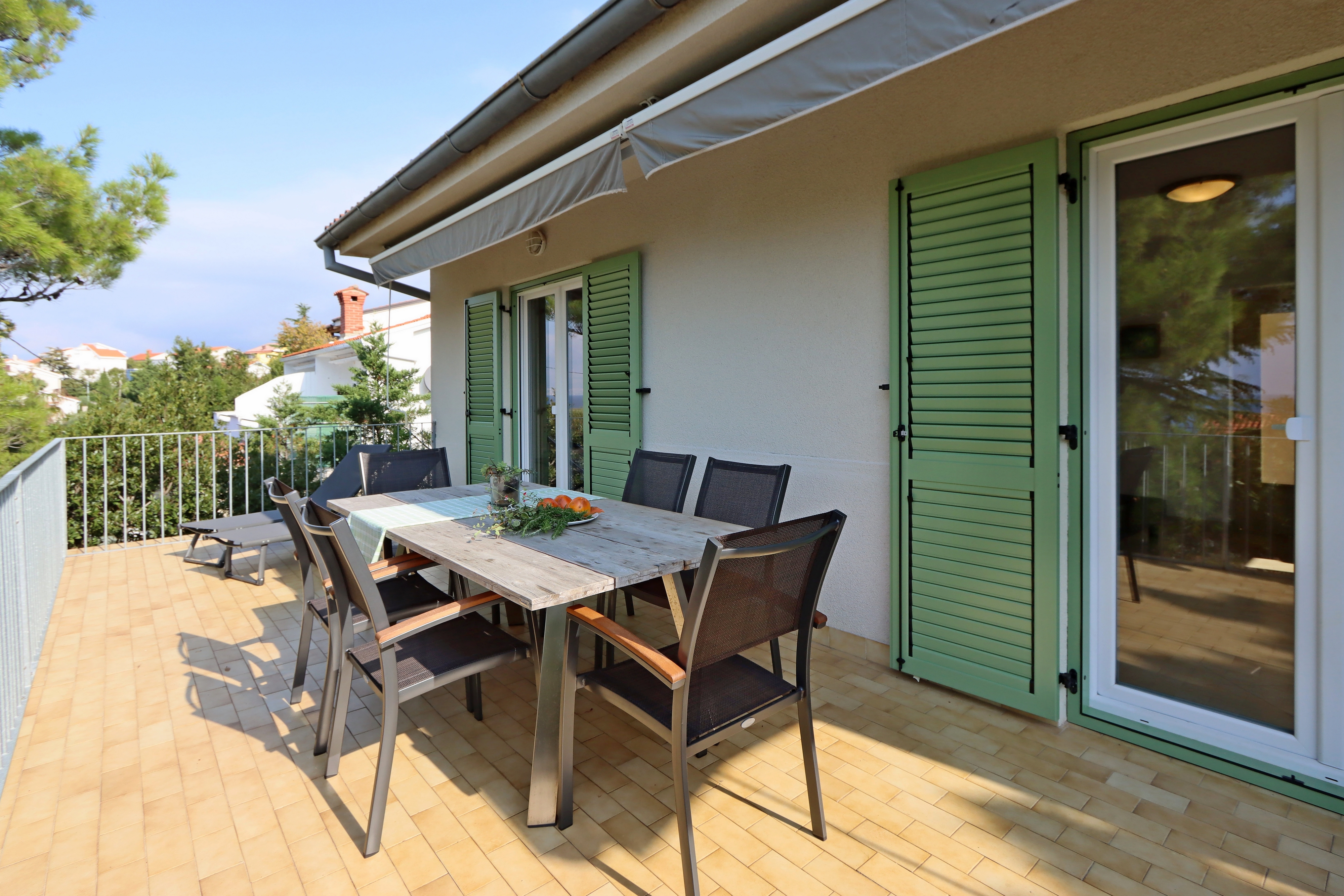 Trosobni apartman s terasom Omišalj, Krk  A-a