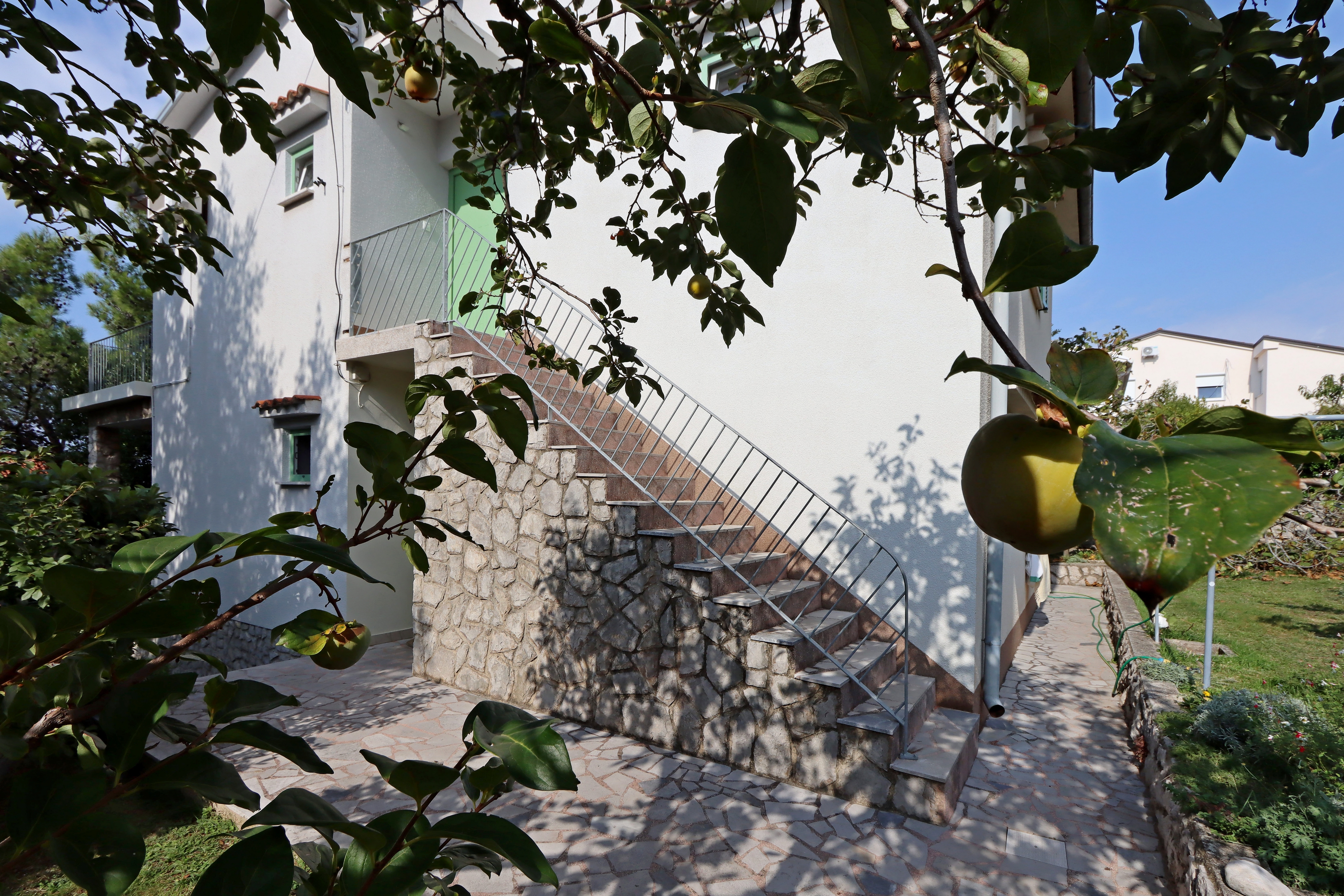 Three bedroom apartment with terrace Omišalj, Krk  A-a