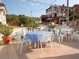 Vrbnik, Terrasse commune dans l’hébergement en type apartment, animaux acceptés et WiFi.