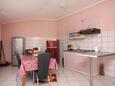 Jídelna Vrbnik, Jídelna v ubytování typu apartment, domácí mazlíčci povoleni a WiFi.