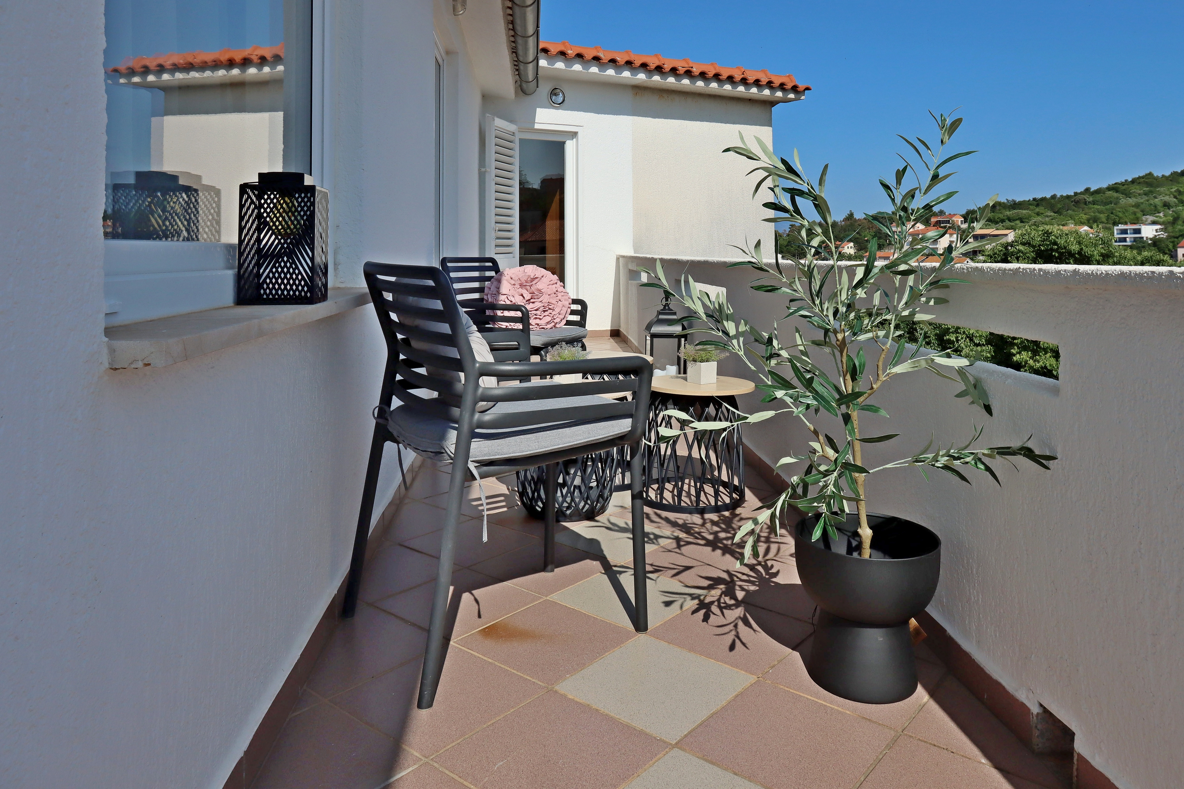 Two bedroom apartment with terrace and sea view Vrbnik, Krk  A-a