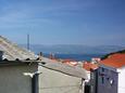 Terasa - pohled Vrbnik, Terasa - pohled v ubytování typu room, domácí mazlíčci povoleni a WiFi.
