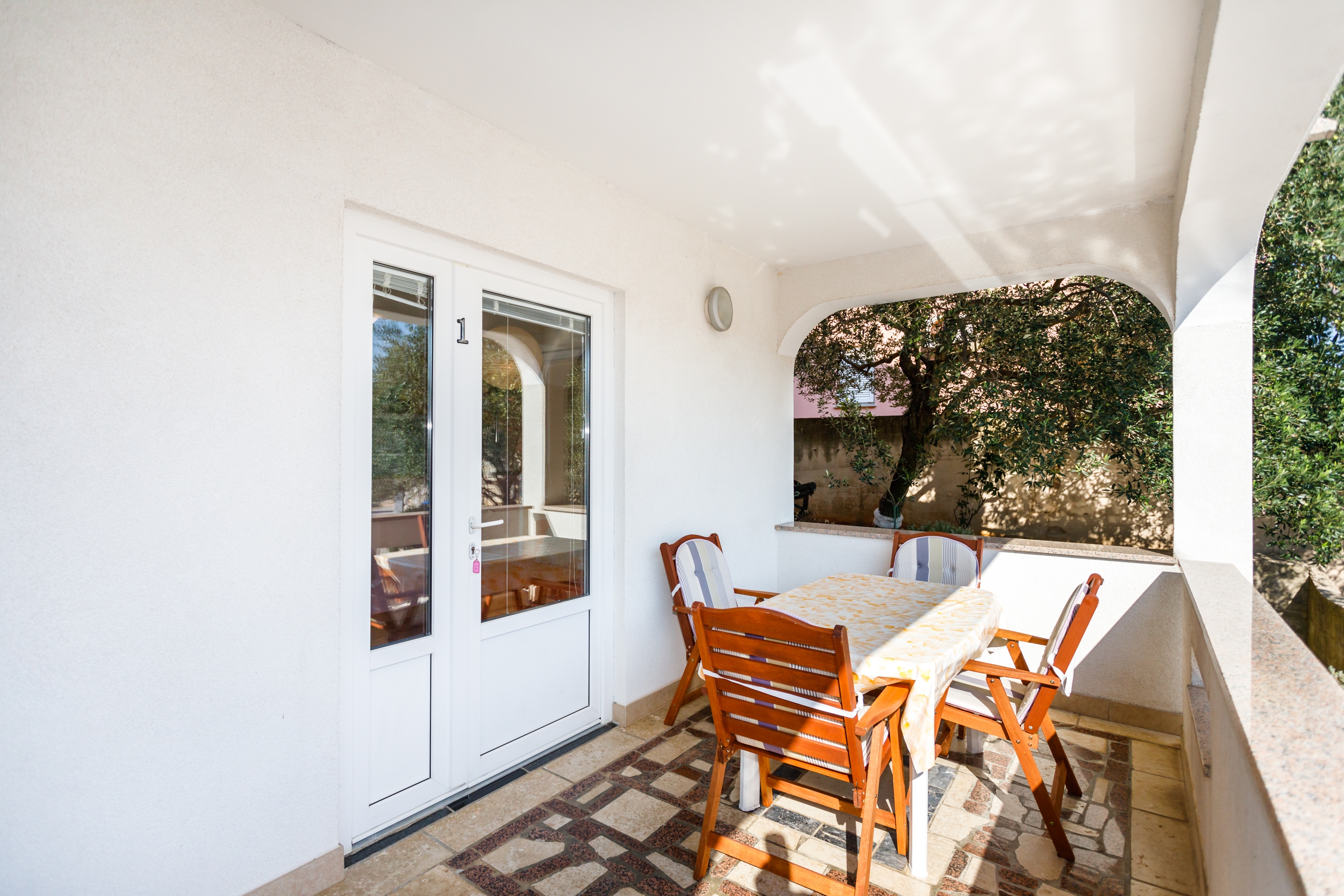 One bedroom apartment with terrace and sea view Kornić, Krk  A-a