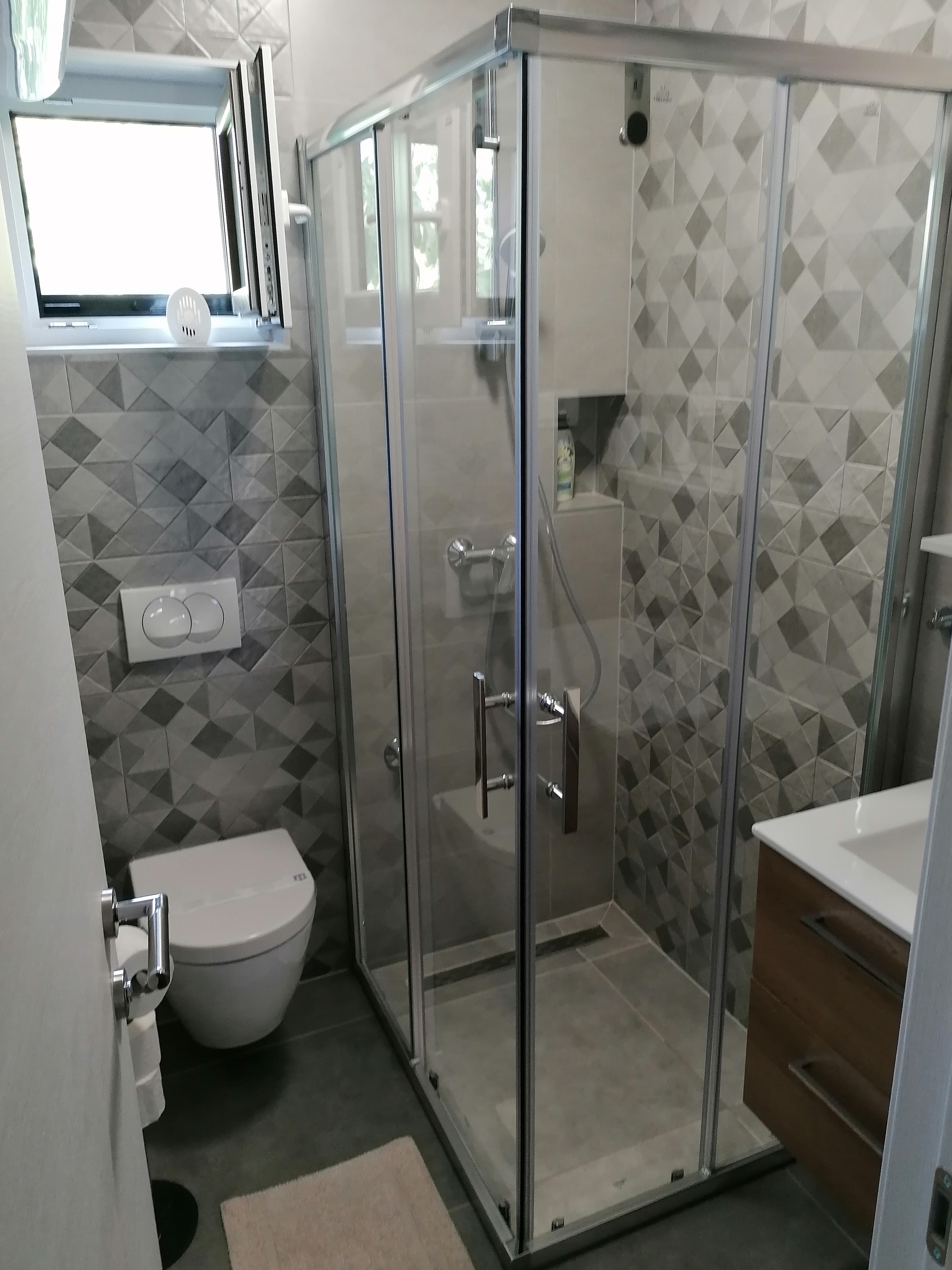 Two bedroom apartment with terrace Njivice, Krk  A-a