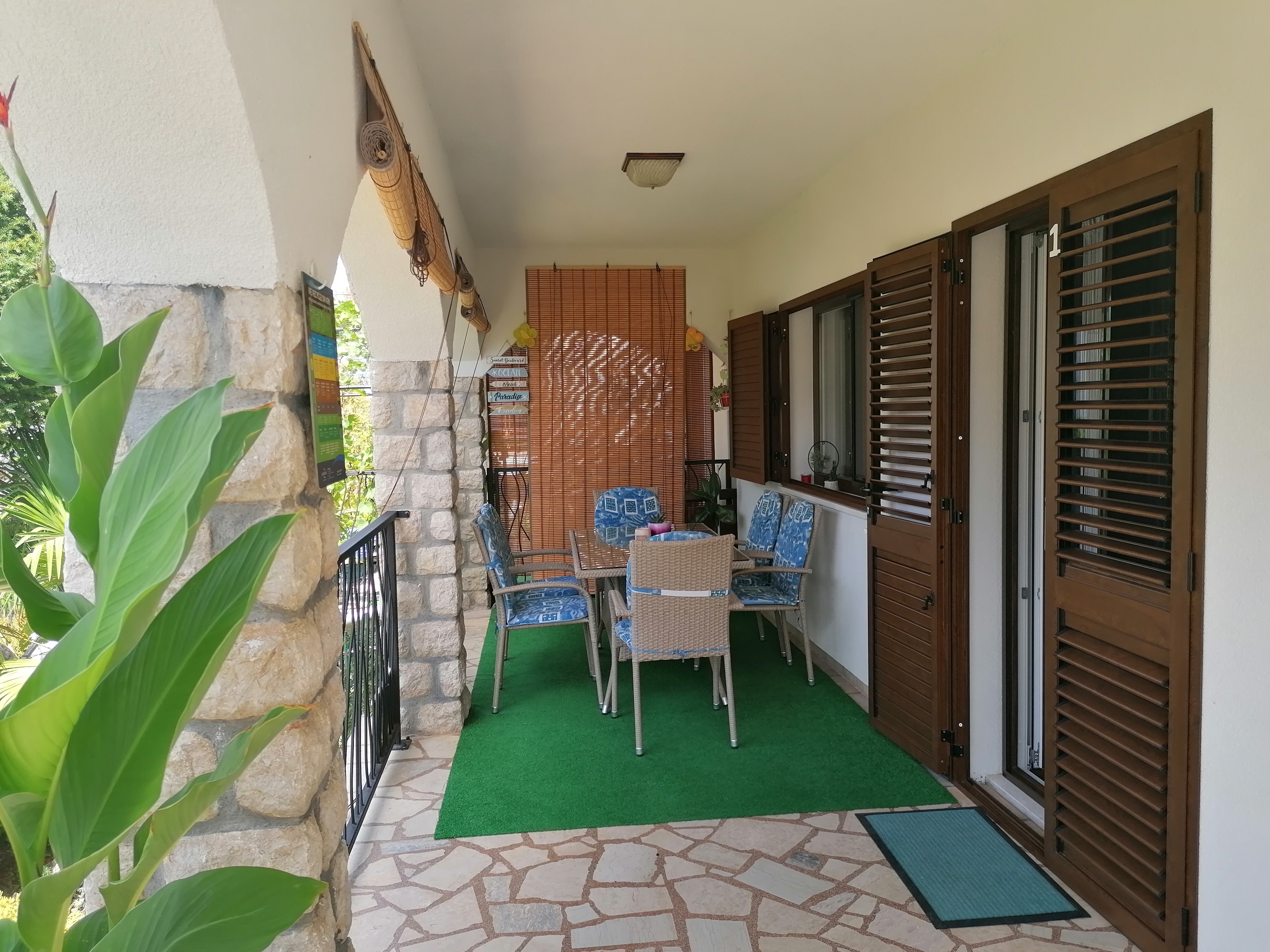 Two bedroom apartment with terrace Njivice, Krk  A-a
