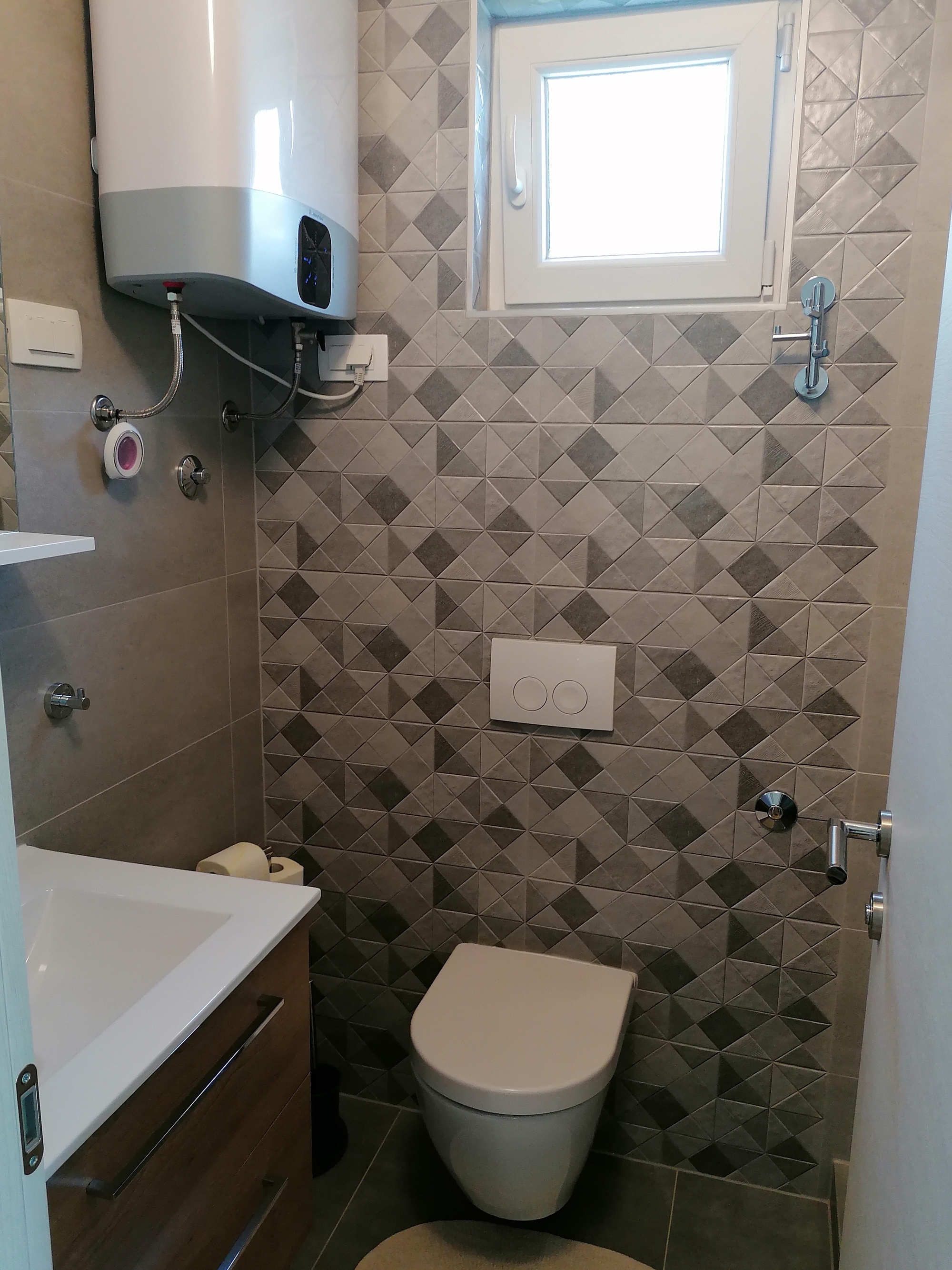 Two bedroom apartment with terrace Njivice, Krk  A-b