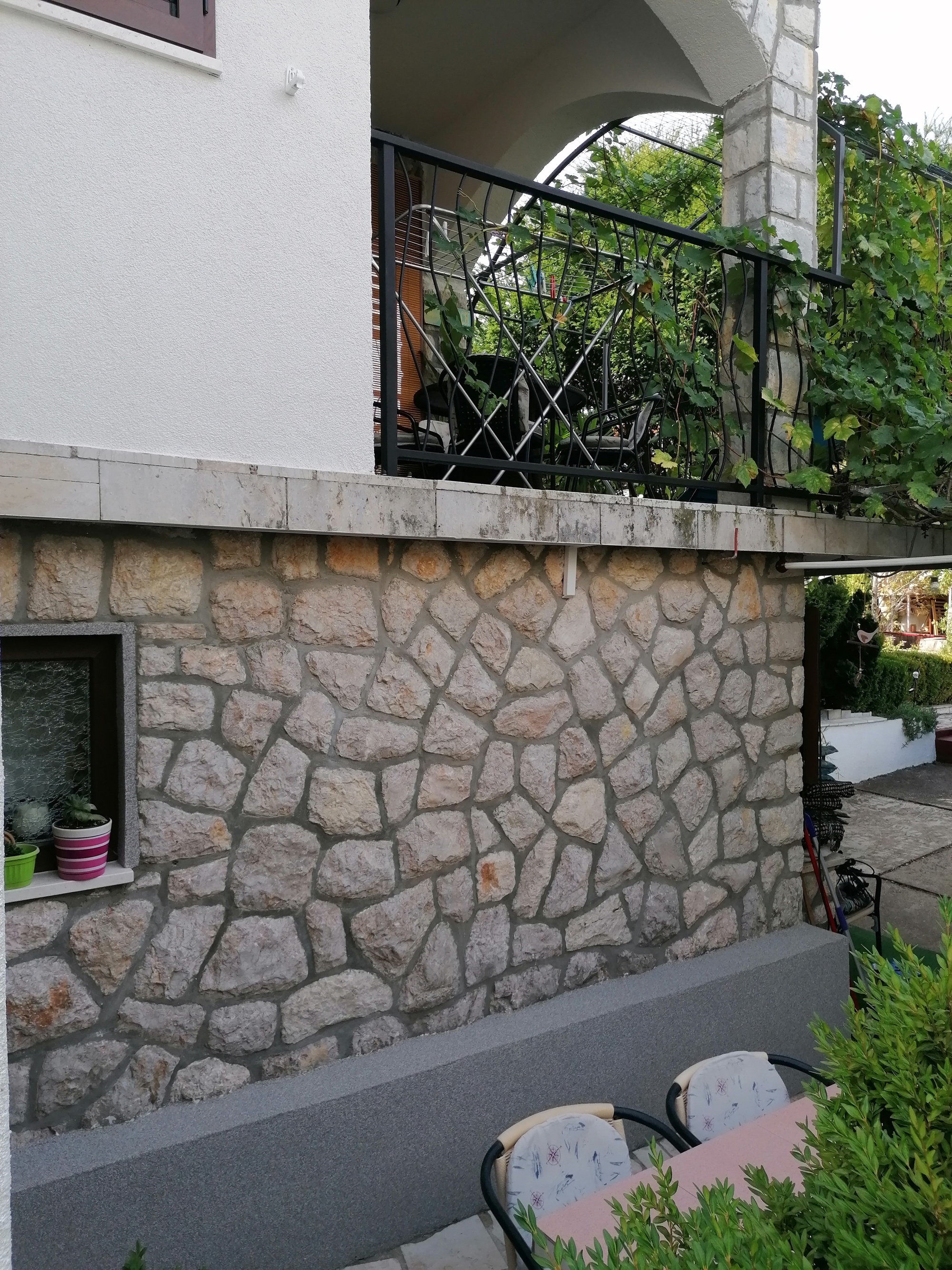 Two bedroom apartment with terrace Njivice, Krk  A-b