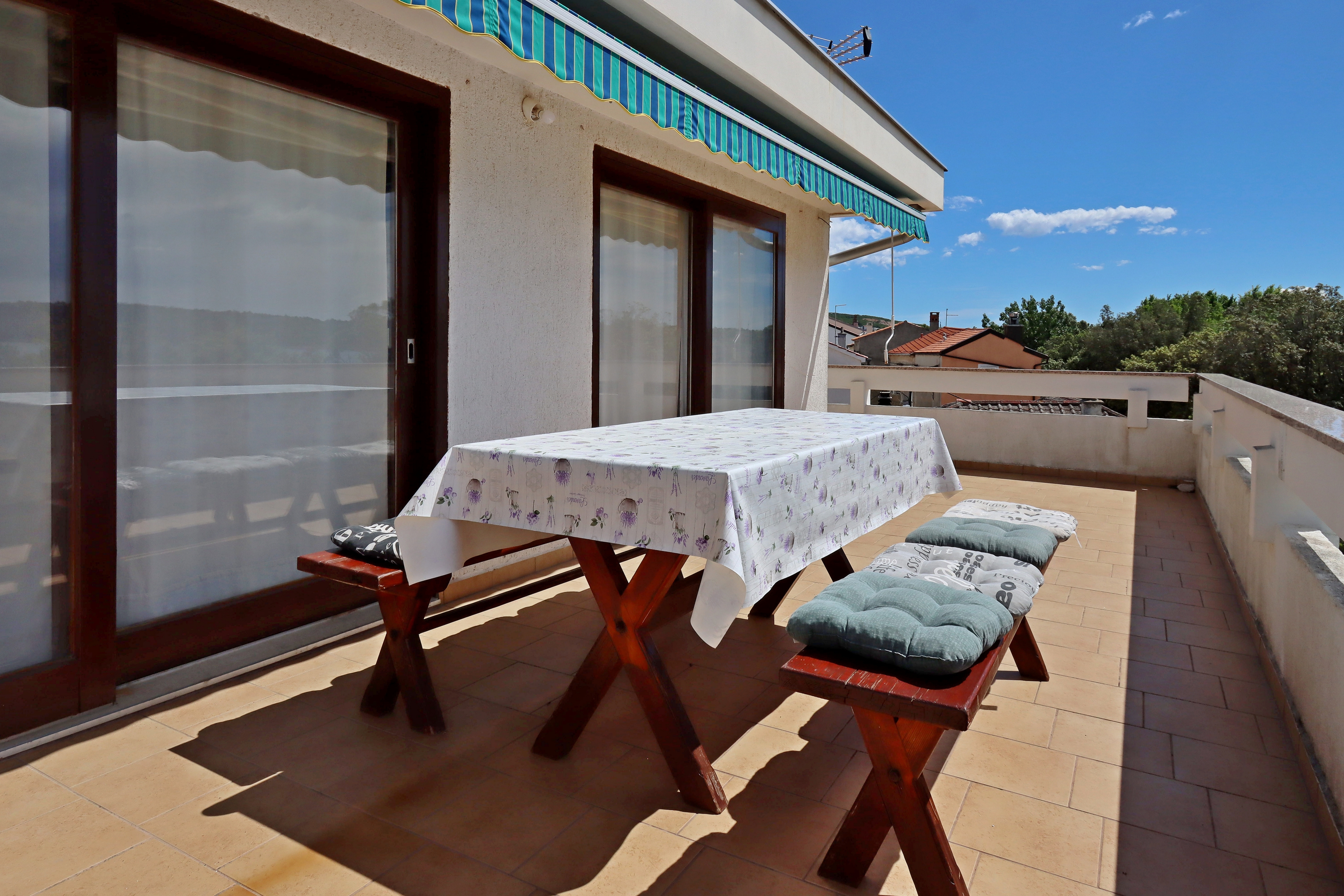 Four bedroom apartment with terrace and sea view Punat, Krk (A-5328-a)