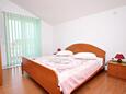 Ložnice 1 Punat, Ložnice 1 v ubytování typu apartment, domácí mazlíčci povoleni a WiFi.