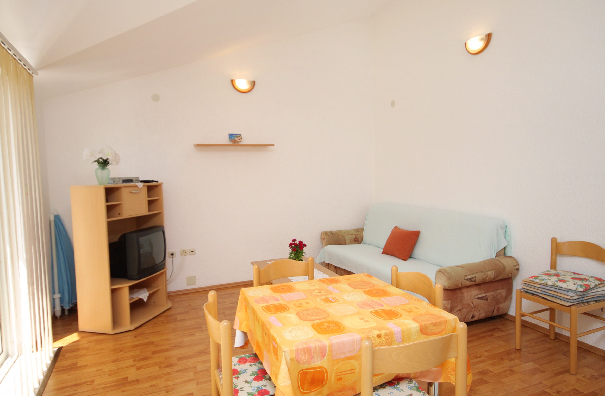 Two bedroom apartment with terrace and sea view Punat, Krk (A-5343-a) Two bedroom apartment with terrace and sea view Punat, Krk (A-5343-a)