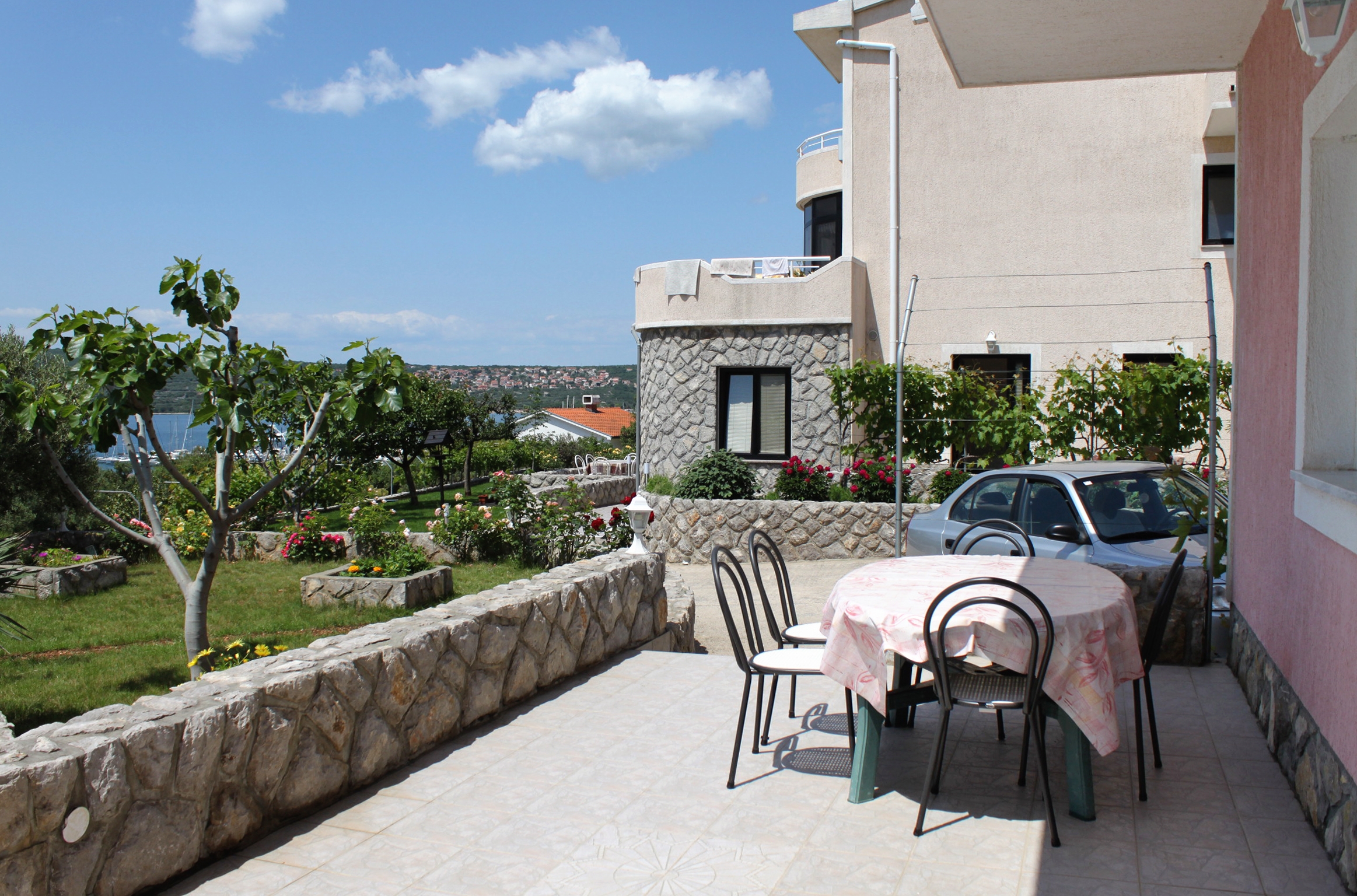 Two bedroom apartment with terrace and sea view Punat, Krk (A-5343-c)