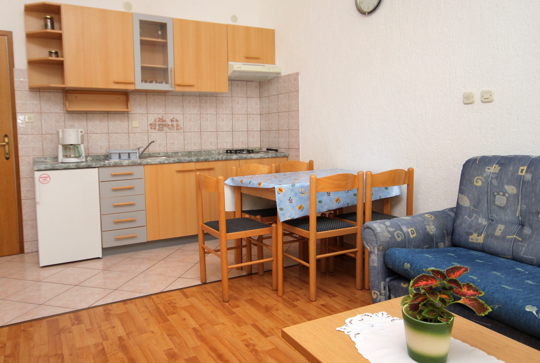 Two bedroom apartment with terrace and sea view Punat, Krk (A-5343-d)