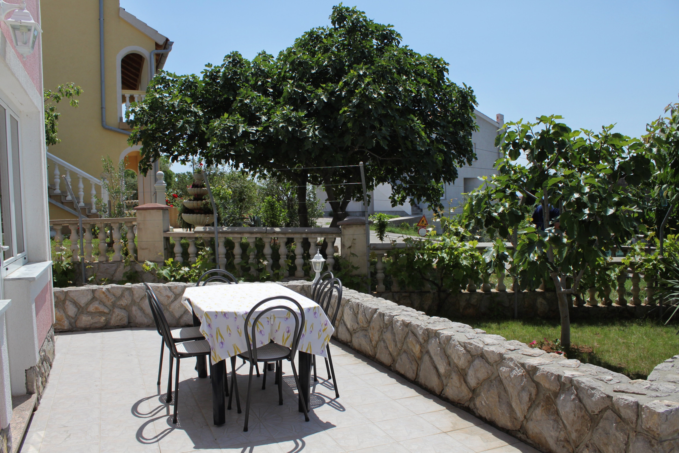 Two bedroom apartment with terrace and sea view Punat, Krk (A-5343-d)