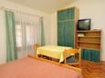 Dining room Punat, Dining room in the studio-apartment, dopusteni kucni ljubimci i WIFI.