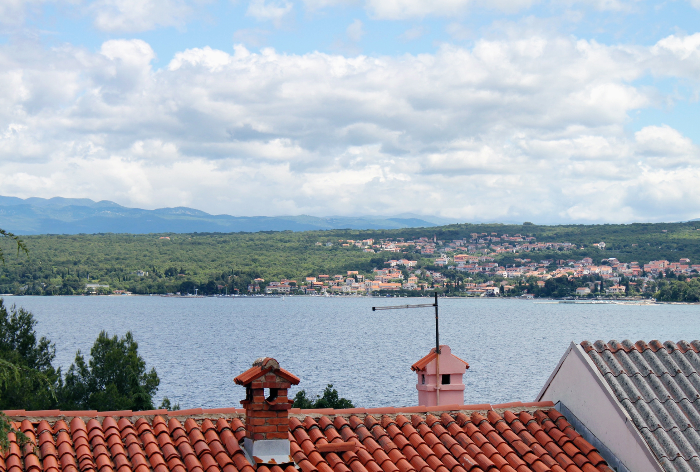 Three bedroom apartment with terrace and sea view Vantačići, Krk  A-a