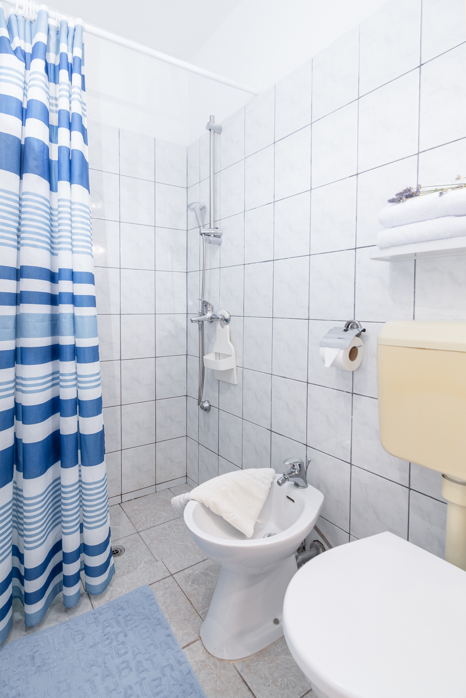 One bedroom apartment with terrace and sea view Punat, Krk  A-b