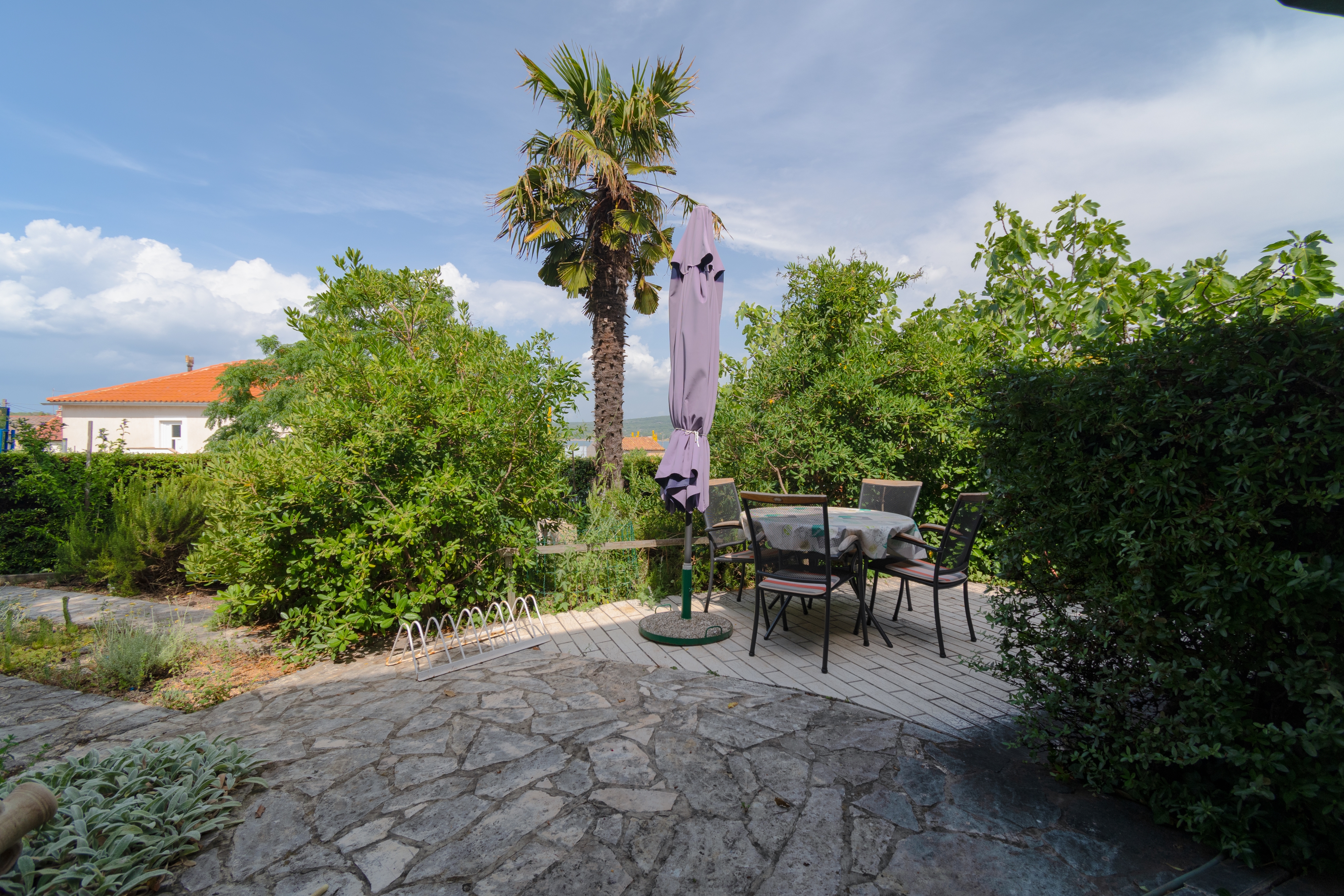 One bedroom apartment with terrace and sea view Punat, Krk  A-b