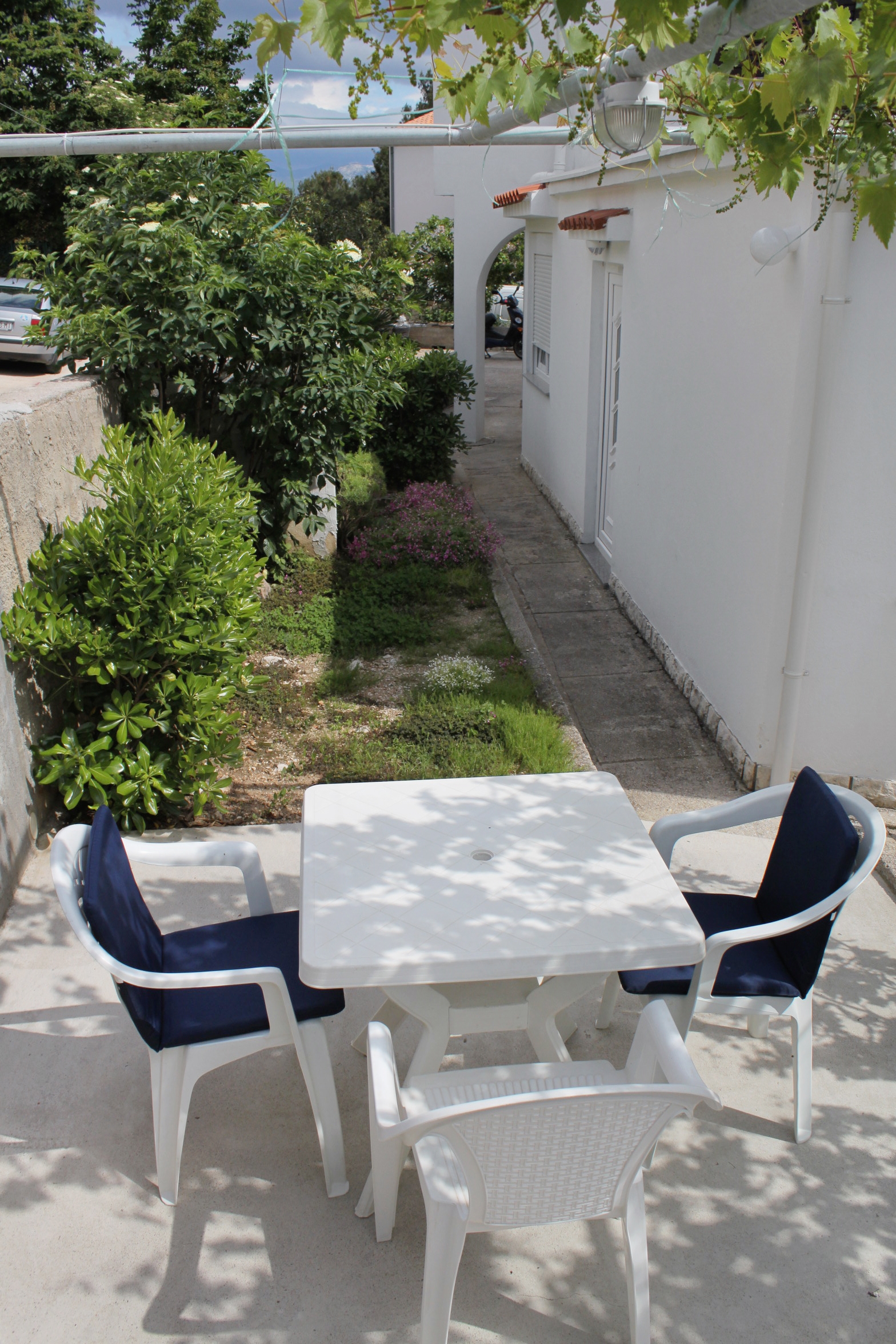 One bedroom apartment with terrace Baška, Krk  A-a