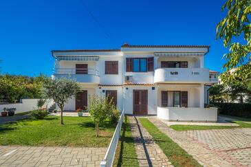 Property Vantačići, Krk, Property 5356 - Apartments with pebble beach.