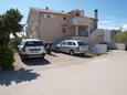 Parkolóhely Krk, Krk, Parkolóhely 5360 - Szobák kavicsos stranddal.