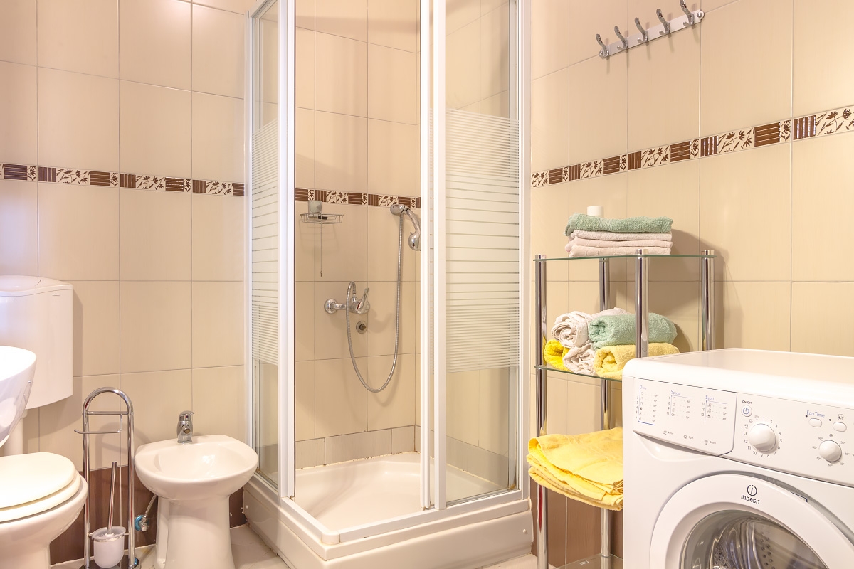 Two bedroom apartment with terrace and sea view Njivice, Krk (A-5362-b)