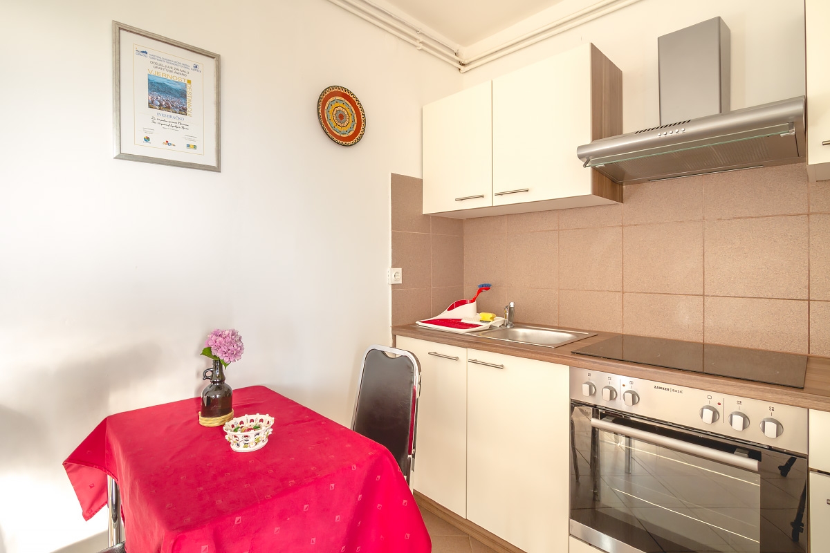 One bedroom apartment with terrace and sea view Njivice (Krk) (A-5362-c) One bedroom apartment with terrace and sea view Njivice (Krk) (A-5362-c)