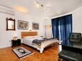 Спальня 1 Selce, Спальня 1 в размещении типа apartment, доступный кондиционер и WiFi.