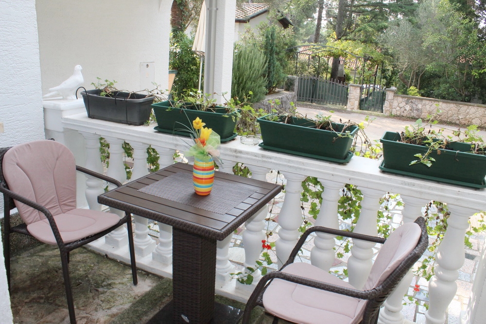 One bedroom apartment with terrace Artatore, Lošinj  A-c