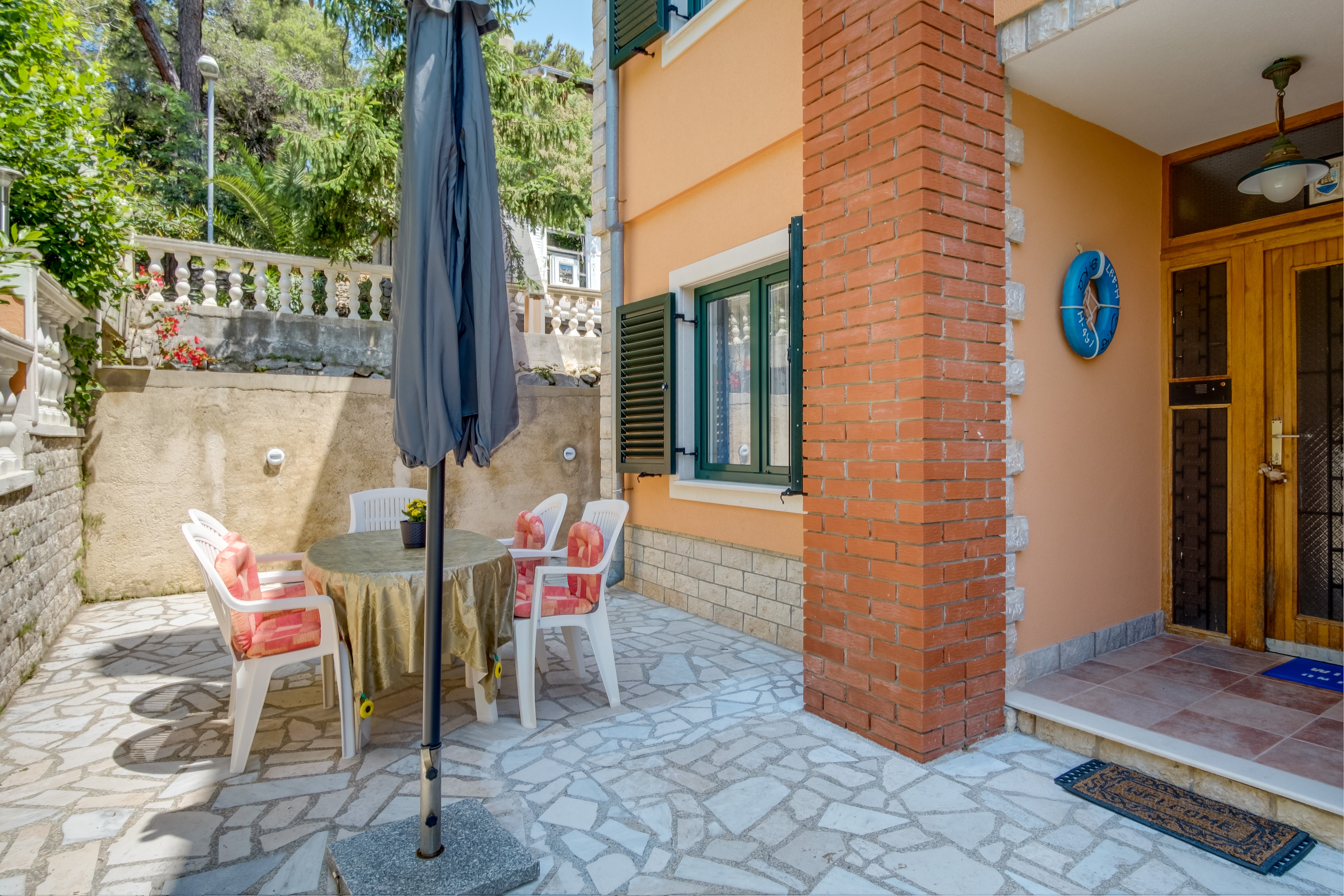 One bedroom apartment near beach Mali Lošinj, Lošinj (A-5391-c) One bedroom apartment near beach Mali Lošinj, Lošinj (A-5391-c)