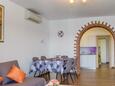 Dining room Mali Lošinj, Dining room in the apartment, air condition available and WiFi.
