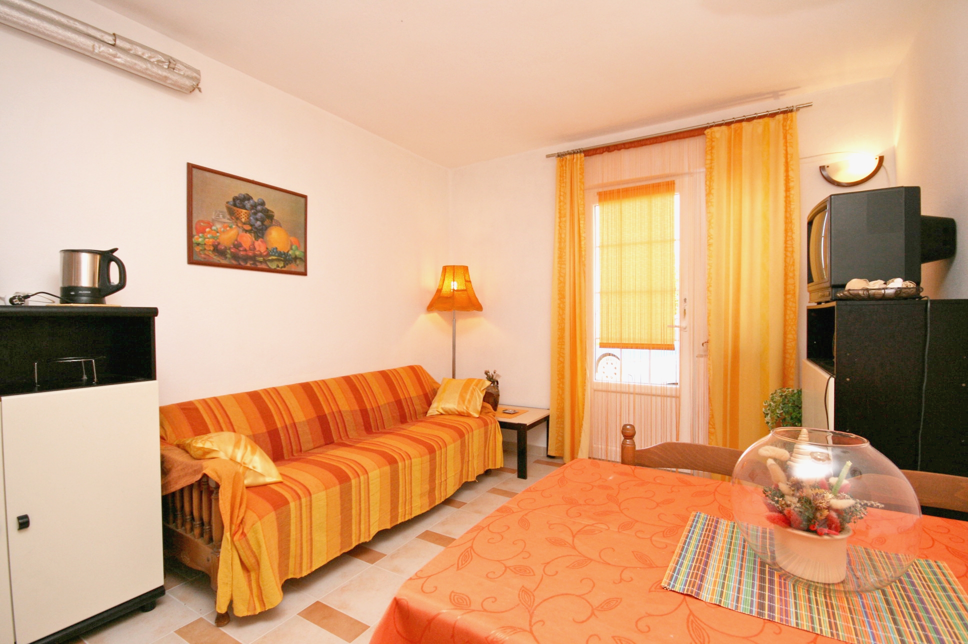 Two bedroom apartment with terrace and sea view Vrbnik, Krk (A-5392-a)