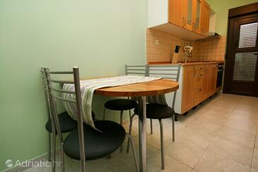 Dining room Jurandvor, Dining room in the apartment.