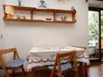 Dining room Malinska, Dining room in the apartment, dopusteni kucni ljubimci i WIFI.