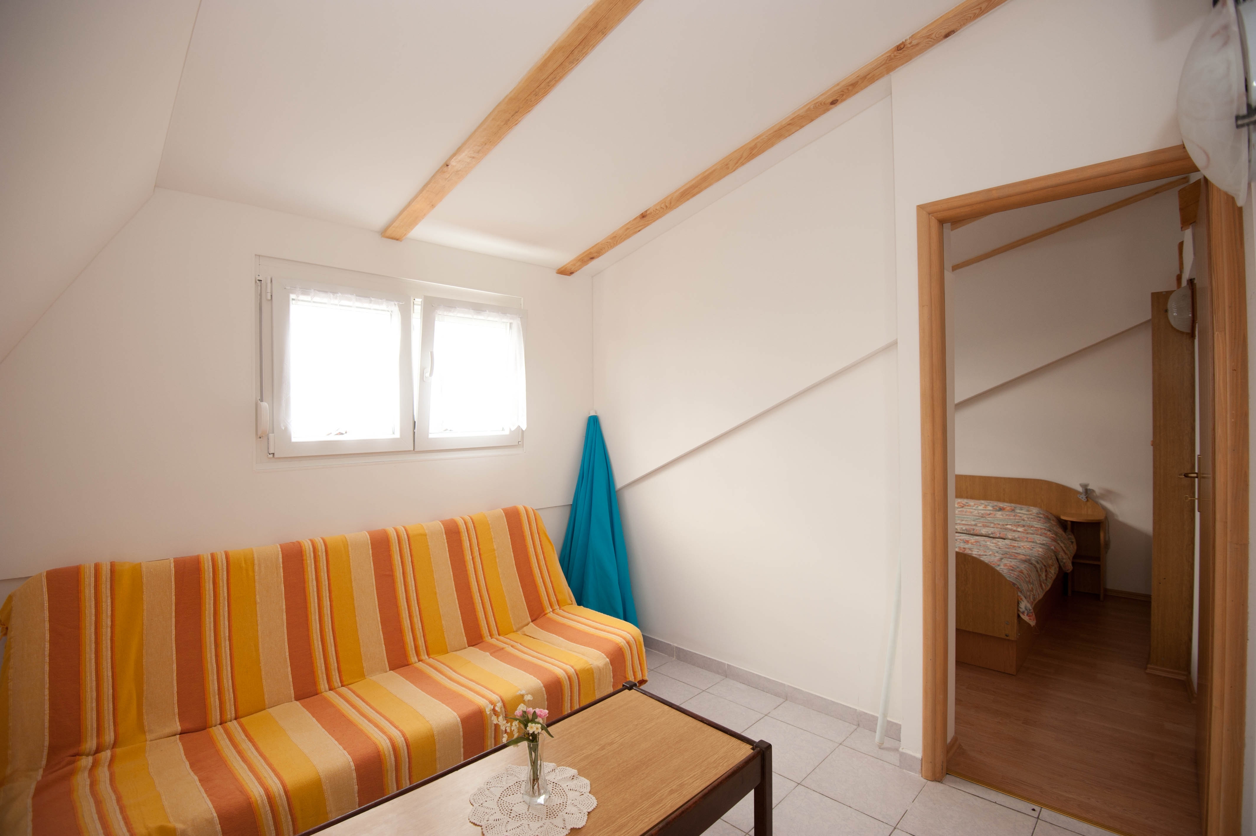 One bedroom apartment with terrace and sea view Njivice, Krk (A-5398-a) One bedroom apartment with terrace and sea view Njivice, Krk (A-5398-a)