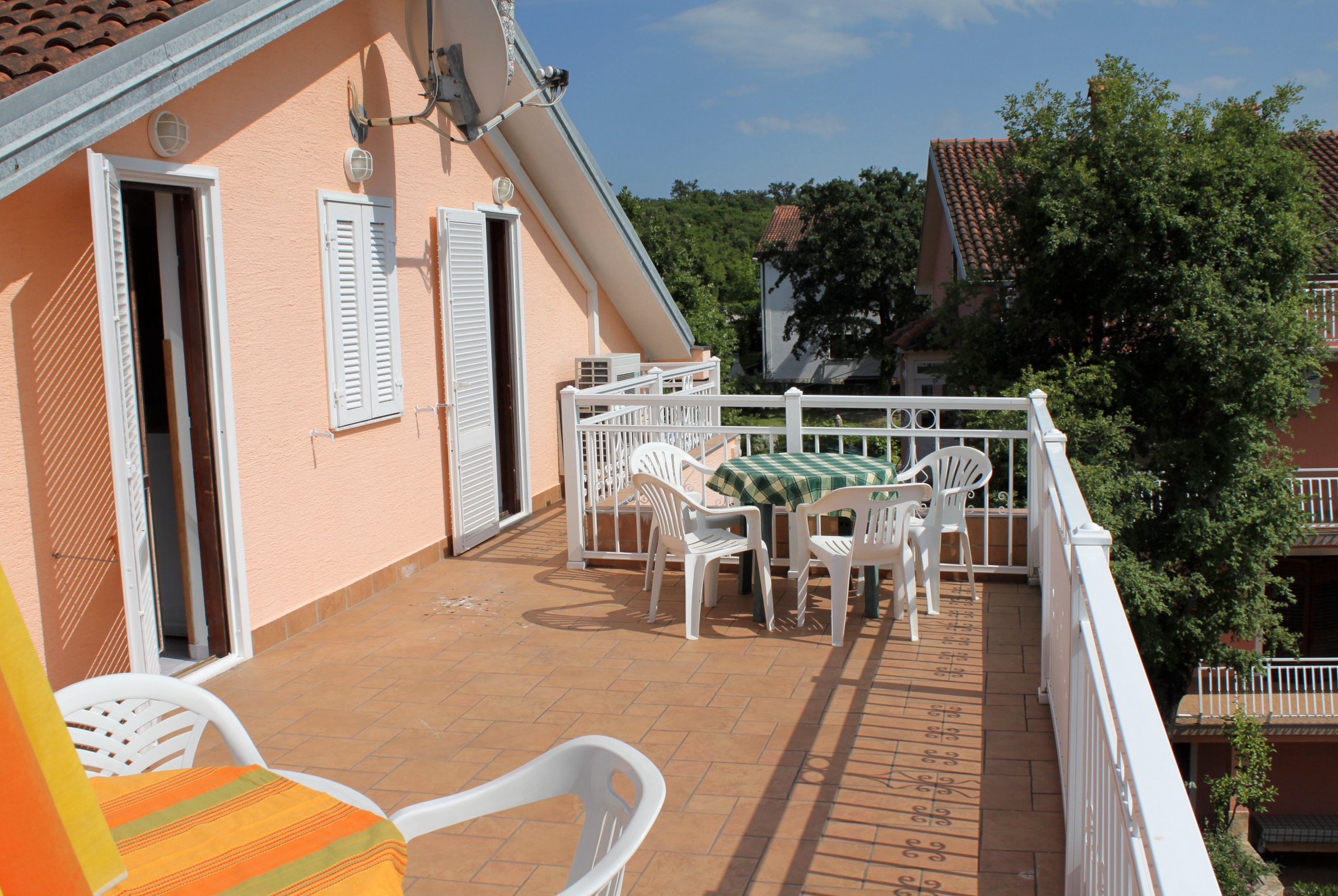 One bedroom apartment with terrace and sea view Njivice, Krk (A-5398-b) One bedroom apartment with terrace and sea view Njivice, Krk (A-5398-b)